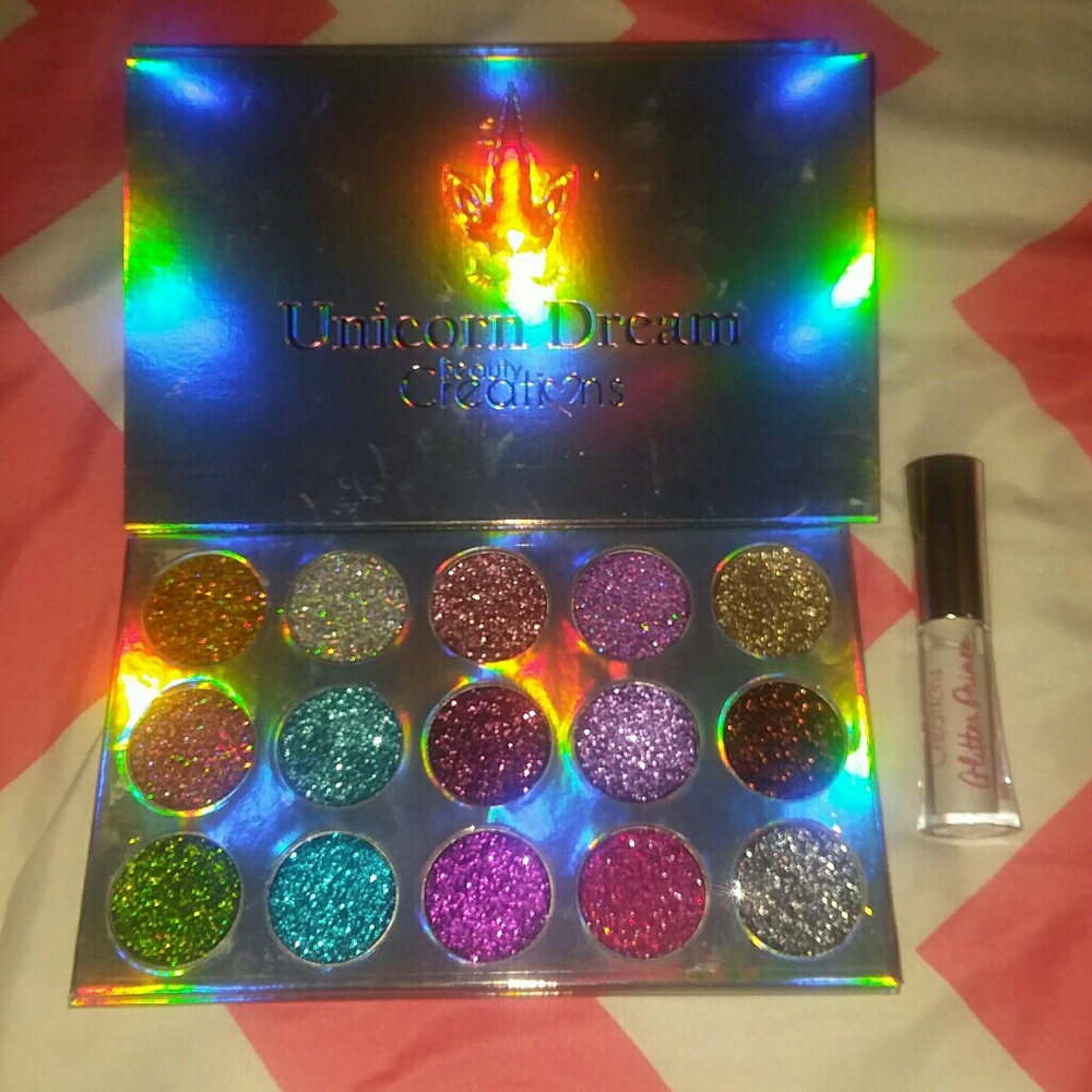 Pressed Glitter palette